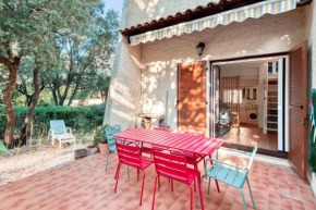 Traditional house in a calm residence in Sanary-sur-Mer - Welkeys